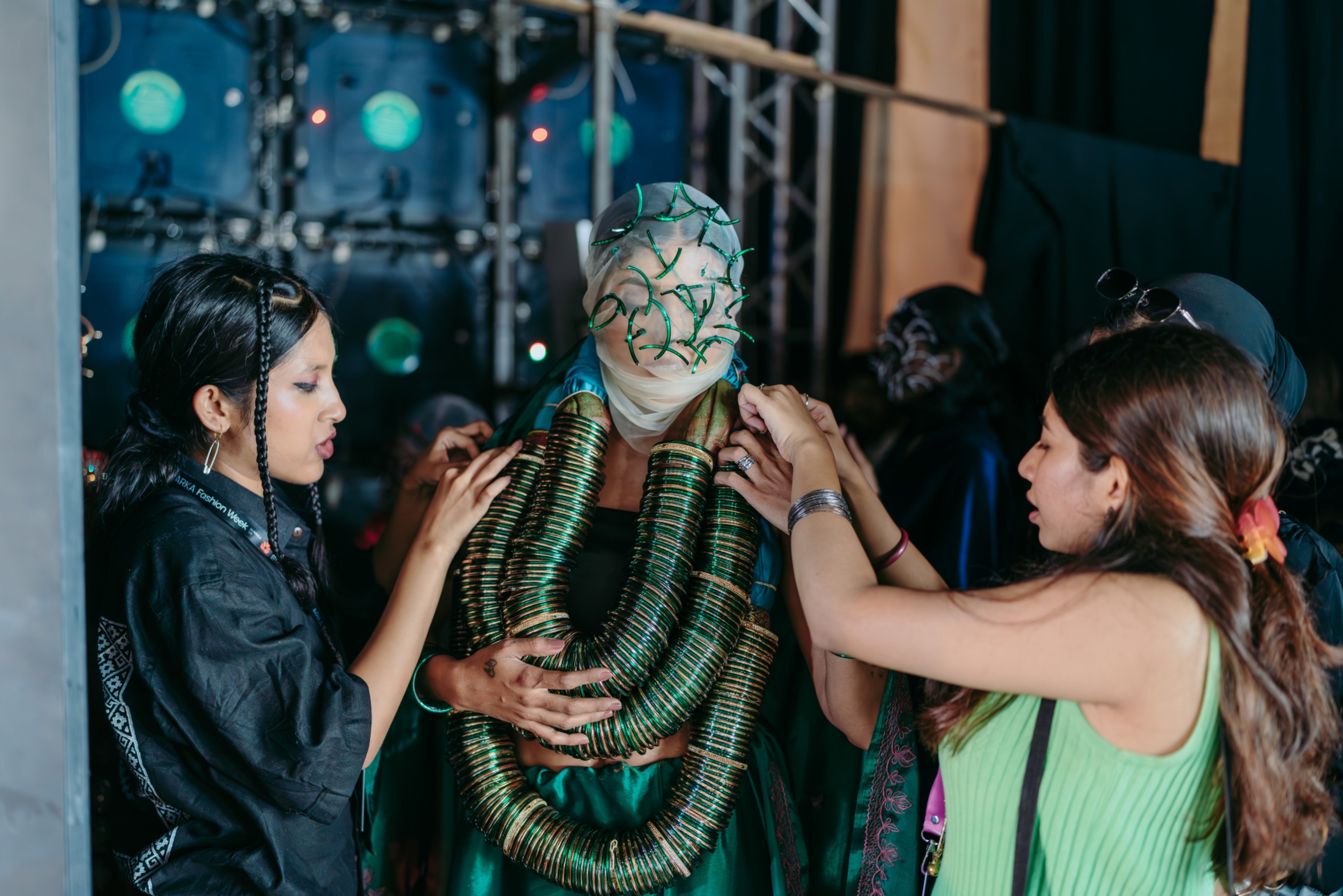 BEZNI lookbook image